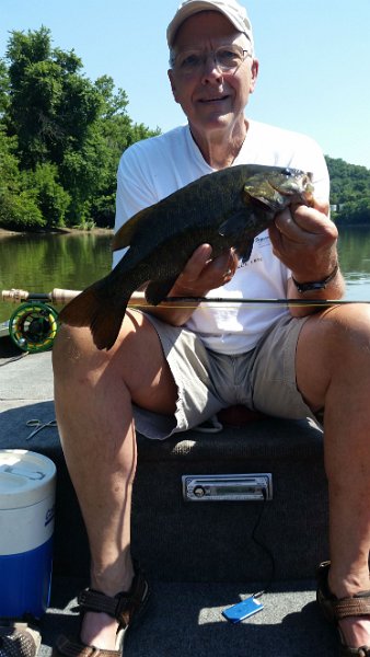 -Juniata River-005-.jpg - Forgot my tackle box.  Had to resort to what ever flies I could find in the hold.  Amazing what  you can do in a pinch.